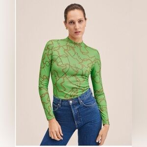 Mango MNG Diro Green Chain Print T-Shirt Long Sleeve in Small